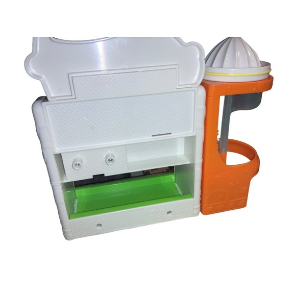 Moose Shopkins Fruit and Veg Stand with Figures Custom Set - Picture 7 of 9